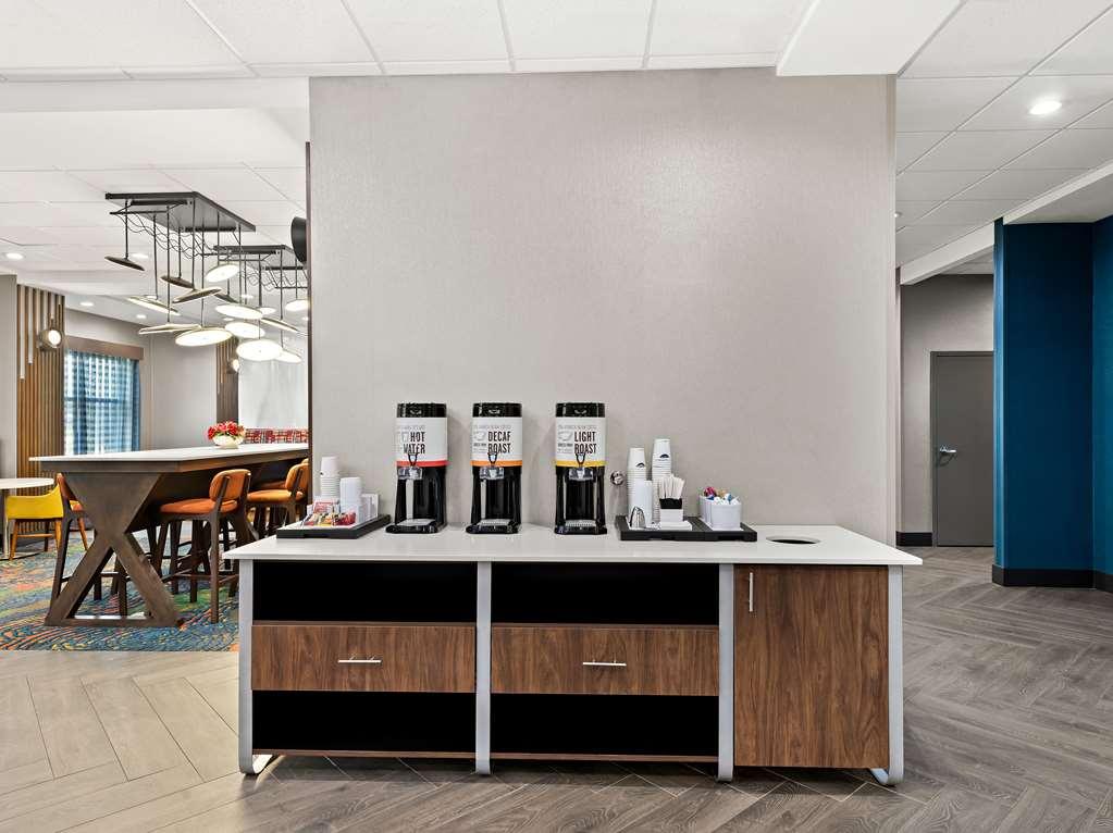 Hampton Inn Longview Restaurant photo
